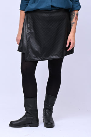 Shorts effetto gonna ecopelle - Nero