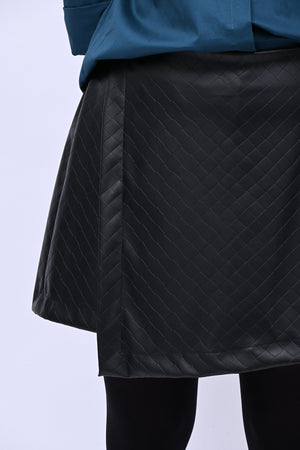 Shorts effetto gonna ecopelle - Nero