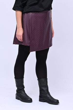 Shorts effetto gonna ecopelle - Vino