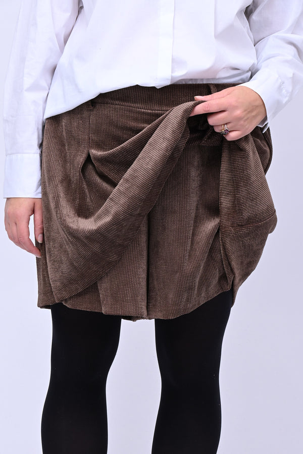 Shorts effetto gonna velluto - Moro